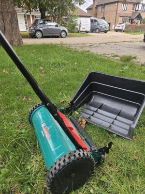 Bosch 38cm Hand Push Cylinder Lawnmower