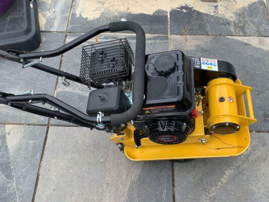 The Handy Wacker Plate/Compactor 5.5HP 163CC